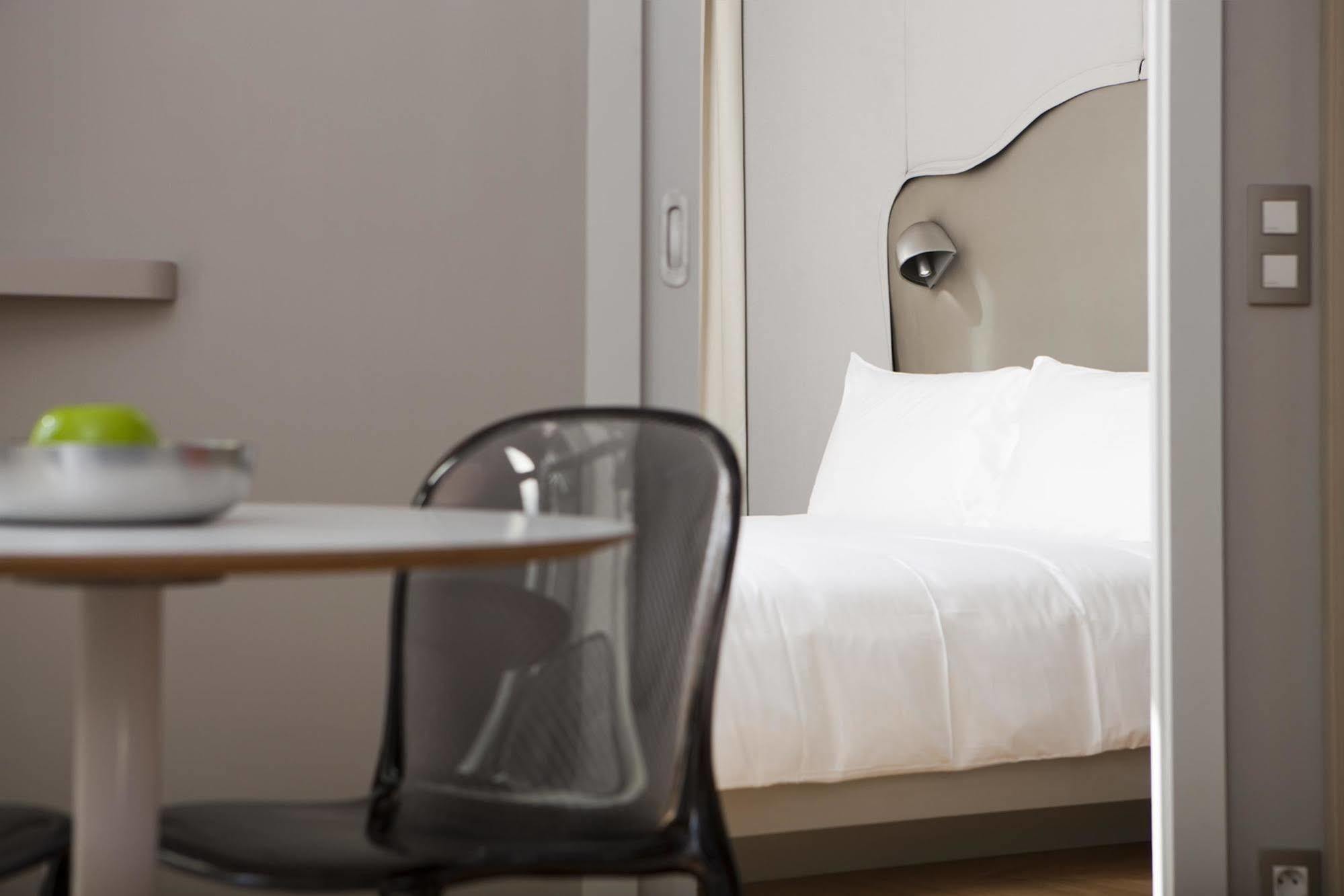 เรซีด็องซ์ เนล ปารีส Aparthotel ภายนอก รูปภาพ